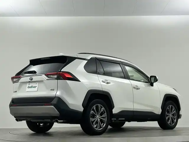 トヨタ ＲＡＶ４ ハイブリッドG 埼玉県 2022(令4)年 4万km ホワイトパールクリスタルシャイン パノラマムーンルーフ　レザーシート　シートベンチレーション　パワーシート　シートポジションメモリー　純正ディスプレイオーディオ　全周囲モニター　Ｍｉｒａｃａｓｔ　Ｂｌｕｅｔｏｏｔｈ　レーダークルーズ液晶