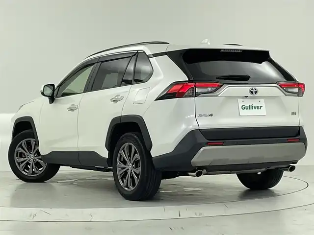 トヨタ ＲＡＶ４ ハイブリッドG 大阪府 2022(令4)年 4万km ホワイトパールクリスタルシャイン トヨタセーフティーセンス/　・プリクラッシュセーフティ/　・レーントレーシングアシスト/　・レーンディパーチャーアラート/　・レーダークルーズコントロール/　・ロードサインアシスト/　・発進遅れ告知機能/純正ディスプレイオーディオ/　（Bluetooth/AM/FM）/アラウンドビューモニター/LEDヘッドライト/フォグランプ/レザーシート/シートヒーター/シートベンチレーション/純正18インチアルミホイール/ブラインドスポットモニター/コーナーセンサー/スマートキー/ETC