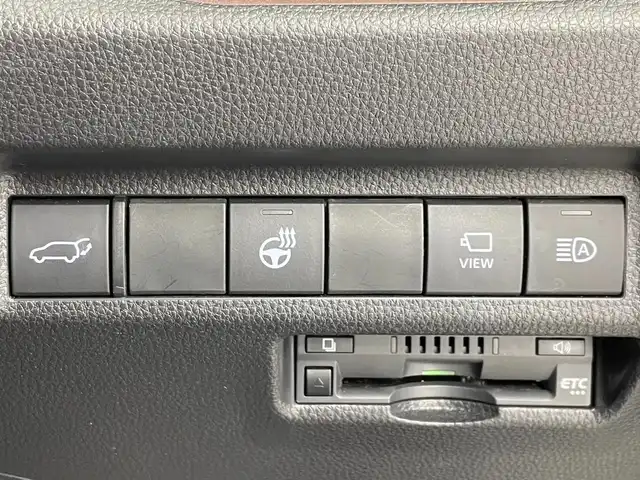 トヨタ ＲＡＶ４ ハイブリッドG 大阪府 2022(令4)年 4万km ホワイトパールクリスタルシャイン トヨタセーフティーセンス/　・プリクラッシュセーフティ/　・レーントレーシングアシスト/　・レーンディパーチャーアラート/　・レーダークルーズコントロール/　・ロードサインアシスト/　・発進遅れ告知機能/純正ディスプレイオーディオ/　（Bluetooth/AM/FM）/アラウンドビューモニター/LEDヘッドライト/フォグランプ/レザーシート/シートヒーター/シートベンチレーション/純正18インチアルミホイール/ブラインドスポットモニター/コーナーセンサー/スマートキー/ETC