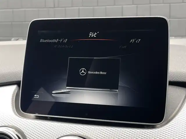 メルセデス・ベンツ Ｂ１８０ 三重県 2018(平30)年 2.5万km カルサイトホワイト レーダーセーフティーＰＫＧ/ＡＣＣ/ブラインドスポット/純正ナビ/ＴＶ/Ｂカメラ/ハーフレザー/シートヒーター/ＥＴＣ/プッシュスタート/ＬＥＤヘッドライト/純正１７インチＡＷ