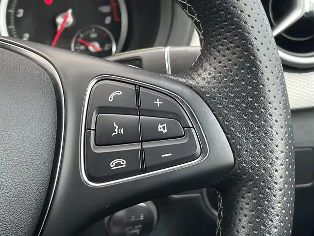 メルセデス・ベンツ Ｂ１８０ 三重県 2018(平30)年 2.5万km カルサイトホワイト レーダーセーフティーＰＫＧ/ＡＣＣ/ブラインドスポット/純正ナビ/ＴＶ/Ｂカメラ/ハーフレザー/シートヒーター/ＥＴＣ/プッシュスタート/ＬＥＤヘッドライト/純正１７インチＡＷ