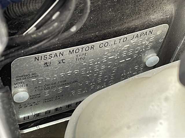 日産 ノート e－パワー メダリスト 千葉県 2017(平29)年 4.4万km スーパーブラック 衝突被害軽減システム/レーンキープアシスト/コーナーセンサー（前後）/レーダークルーズコントロール/デジタルインナーミラー/純正8インチSDナビ（MM517D-W）/　（Bluetooth/CD/DVD/USB/フルセグTV/AUX）/ＨＤＭＩ/車外カメラ/　（バック/全方位）/社外ETC/純正フロアマット/パワーステアリング/オートライト/LEDヘッドライト/純正15インチアルミホイール