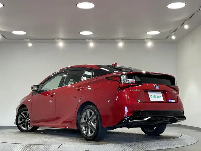 トヨタ プリウス A ツーリングセレクション 愛知県 2019(令1)年 4.6万km エモーショナルレッドⅡ アドバンスパーク　/純正９インチTコネクトナビ　/(FM/AM/CD・DVD再生/フルセグTV/SD/Bluetooth)/トヨタセーフティセンス　/　　-プリクラッシュセーフティ/　　-レーンディパーチャーアラート（LDA)/　　-オートマチックハイビーム/　　-レーダークルーズコントロール　/純正フロントエアロ　/黒レザーシート　/ビルトインＥＴＣ　/シートヒーター/LEDヘッドライト/LEDフォグランプ/ヘッドアップディスプレイ/ブライドスポットモニター（BSM)/バックカメラ　/ドライブレコーダー　/クリアランスソナー