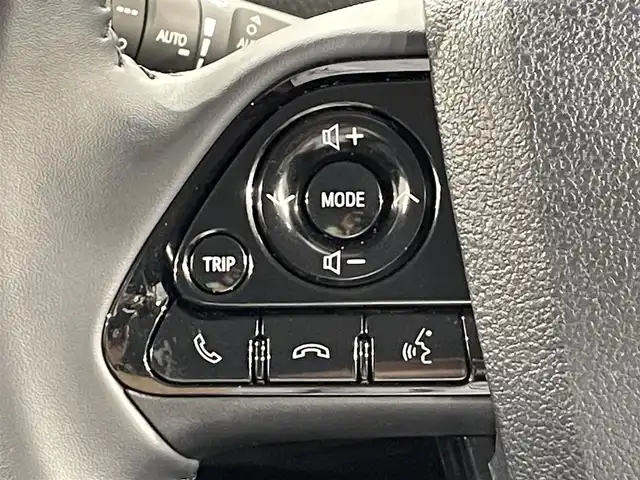トヨタ プリウス A ツーリングセレクション 愛知県 2019(令1)年 4.6万km エモーショナルレッドⅡ アドバンスパーク　/純正９インチTコネクトナビ　/(FM/AM/CD・DVD再生/フルセグTV/SD/Bluetooth)/トヨタセーフティセンス　/　　-プリクラッシュセーフティ/　　-レーンディパーチャーアラート（LDA)/　　-オートマチックハイビーム/　　-レーダークルーズコントロール　/純正フロントエアロ　/黒レザーシート　/ビルトインＥＴＣ　/シートヒーター/LEDヘッドライト/LEDフォグランプ/ヘッドアップディスプレイ/ブライドスポットモニター（BSM)/バックカメラ　/ドライブレコーダー　/クリアランスソナー