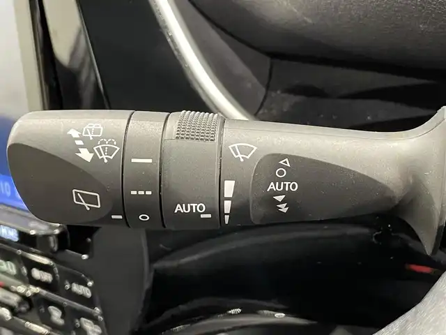 トヨタ プリウス A ツーリングセレクション 愛知県 2019(令1)年 4.6万km エモーショナルレッドⅡ アドバンスパーク　/純正９インチTコネクトナビ　/(FM/AM/CD・DVD再生/フルセグTV/SD/Bluetooth)/トヨタセーフティセンス　/　　-プリクラッシュセーフティ/　　-レーンディパーチャーアラート（LDA)/　　-オートマチックハイビーム/　　-レーダークルーズコントロール　/純正フロントエアロ　/黒レザーシート　/ビルトインＥＴＣ　/シートヒーター/LEDヘッドライト/LEDフォグランプ/ヘッドアップディスプレイ/ブライドスポットモニター（BSM)/バックカメラ　/ドライブレコーダー　/クリアランスソナー