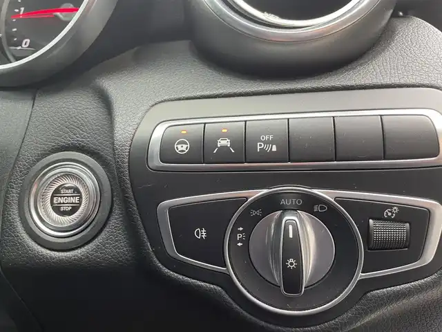 メルセデス・ベンツ Ｃ２２０ｄ アバンギャルド　AMGライン 栃木県 2019(令1)年 4.2万km ブリリアントブルーM レーダーセーフティパッケージ/キーレスゴー/ナビ/フルセグTV/バックカメラ/ETC/アンビエントライト /パークトロニック /LEDヘッドライト/オートライト/ACC/レーンキープアシスト/ブラインドスポット /エアサス/ドアバイザー