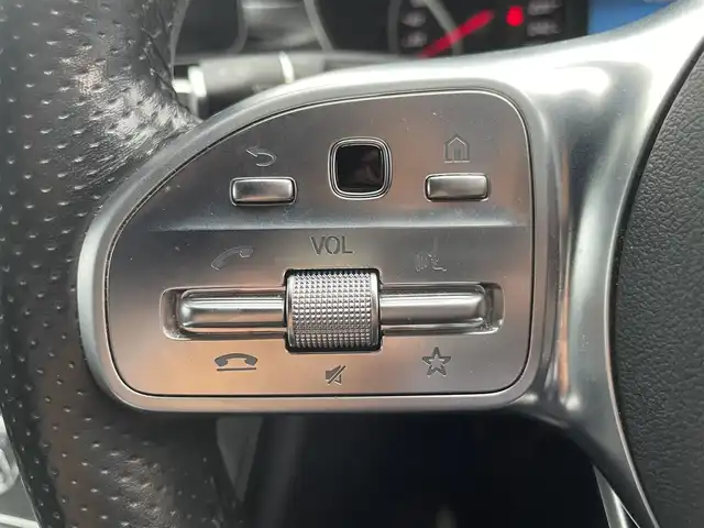 メルセデス・ベンツ Ｃ２２０ｄ アバンギャルド　AMGライン 栃木県 2019(令1)年 4.2万km ブリリアントブルーM レーダーセーフティパッケージ/キーレスゴー/ナビ/フルセグTV/バックカメラ/ETC/アンビエントライト /パークトロニック /LEDヘッドライト/オートライト/ACC/レーンキープアシスト/ブラインドスポット /エアサス/ドアバイザー