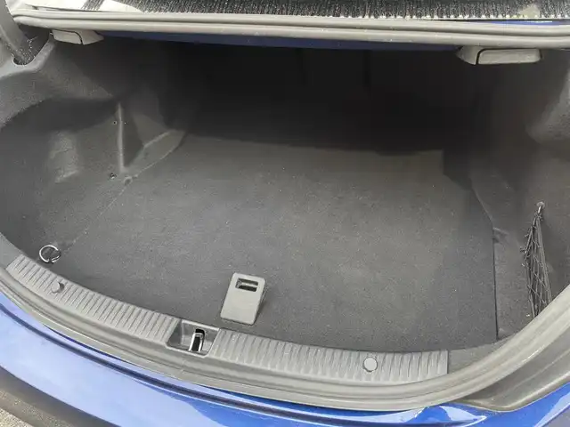 メルセデス・ベンツ Ｃ２２０ｄ アバンギャルド　AMGライン 栃木県 2019(令1)年 4.2万km ブリリアントブルーM レーダーセーフティパッケージ/キーレスゴー/ナビ/フルセグTV/バックカメラ/ETC/アンビエントライト /パークトロニック /LEDヘッドライト/オートライト/ACC/レーンキープアシスト/ブラインドスポット /エアサス/ドアバイザー