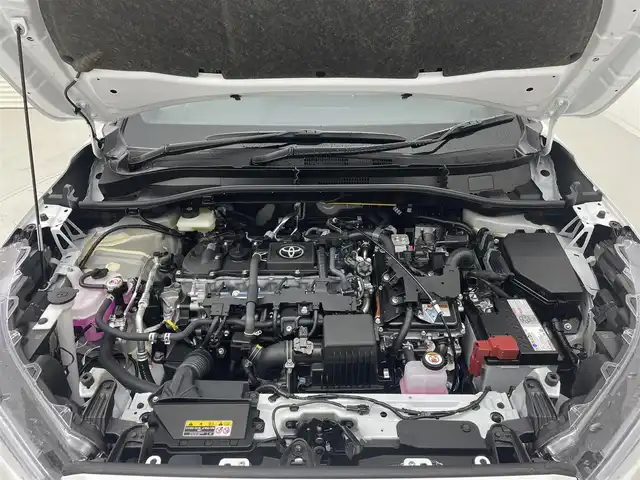 トヨタ カローラ クロス ハイブリッド Z 茨城県 2025(令7)年 0.1千km プラチナホワイトパールマイカ 10.5インチ純正ディスプレイオーディオ　ナビ＋TVキッド/Apple CarPlay/Android Auto/Miracast//Bluetooth/フルセグ/radio/Toyota Safety Sense/・プリクラッシュセーフティ/・レーントレーシングアシスト/・レーンディパーチャーアラート/・レーダークルーズコントロール（全車速追従機能付）/・オートマチックハイビーム/・ロードサインアシスト/・ドライバー異常時対応システム/・プロアクティブドライビングアシスト/・発進遅れ告知機能/バックモニター/パノラマルーフ(OP)/前方ドラレコ＋バックガイドモニター（簡易録画機能付）　/BSM(OP)/運転席パワーシート/前席シートヒーター/ベンチレーション/パワーバックドア/ETC2.0/LEDヘッドライト