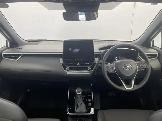 トヨタ カローラ クロス ハイブリッド Z 茨城県 2025(令7)年 0.1千km プラチナホワイトパールマイカ 10.5インチ純正ディスプレイオーディオ　ナビ＋TVキッド/Apple CarPlay/Android Auto/Miracast//Bluetooth/フルセグ/radio/Toyota Safety Sense/・プリクラッシュセーフティ/・レーントレーシングアシスト/・レーンディパーチャーアラート/・レーダークルーズコントロール（全車速追従機能付）/・オートマチックハイビーム/・ロードサインアシスト/・ドライバー異常時対応システム/・プロアクティブドライビングアシスト/・発進遅れ告知機能/バックモニター/パノラマルーフ(OP)/前方ドラレコ＋バックガイドモニター（簡易録画機能付）　/BSM(OP)/運転席パワーシート/前席シートヒーター/ベンチレーション/パワーバックドア/ETC2.0/LEDヘッドライト