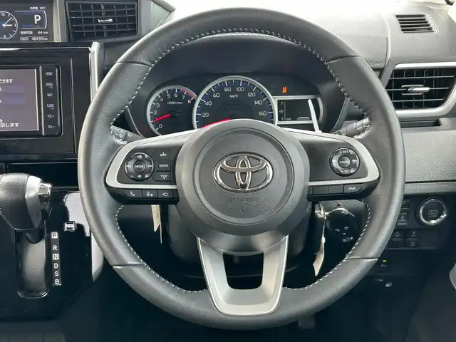 トヨタ ルーミー カスタムG 宮城県 2021(令3)年 4.9万km ターコイズブルーマイカメタリック パラノミックビュー対応ナビレディパッケージ/・パノラミックビューモニター/・ステアリングスイッチ/＝＝＝/スマートアシスト/・衝突回避支援ブレーキ機能/・車線逸脱警報機能/・ブレーキ制御付誤発進抑制機能/・アダプティブドライビングビーム/・アダプティブクルーズコントロール/・衝突警報機能/・ふらつき警報/・サイドビューランプ/・コーナーセンサー/・路側逸脱警報/・標識認識機能/コーナーセンサー/純正ナビ/・CD/DVD/・Bluetooth/・フルセグTV/ビルトインETC/ドライブレコーダー/ウェルカムパワースライドドア（運転席側/助手席側）/革巻きステアリング/LEDヘッドランプ/フォグランプ/オートライト/電動パーキングブレーキ/ブレーキホールド/スマートキー＆プッシュスタート/電動格納ミラー/純正14インチAW/純正フロアマット/Wエアバッグ