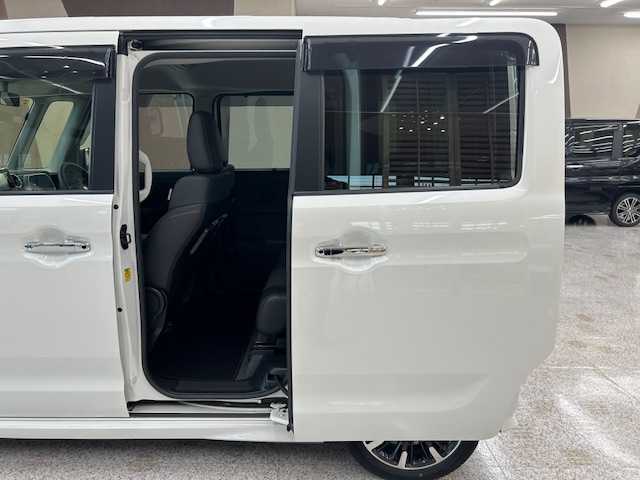 スズキ スペーシア カスタム HYBRID XS ターボ 高知県 2018(平30)年 11.4万km ピュアホワイトP (株)IDOMが運営する【じしゃロン高知店】の自社ローン専用車両になります。こちらは現金またはオートローンご利用時の価格です。自社ローンご希望の方は別途その旨お申付け下さい