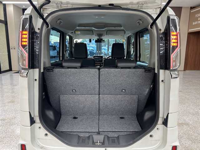 スズキ スペーシア カスタム HYBRID XS ターボ 高知県 2018(平30)年 11.4万km ピュアホワイトP (株)IDOMが運営する【じしゃロン高知店】の自社ローン専用車両になります。こちらは現金またはオートローンご利用時の価格です。自社ローンご希望の方は別途その旨お申付け下さい