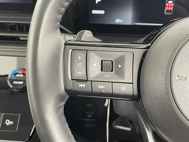 日産 セレナ ハイウェイスター V 大分県 2023(令5)年 4.4万km プリズムホワイト レンタアップ/インテリジェント エマージェンシーブレーキ /インテリジェント FCW（前方衝突予測警報）/衝突回避ステアリングアシスト/インテリジェント LI（車線逸脱防止支援システム）/＋LDW（車線逸脱警報）/インテリジェント BSI（後側方衝突防止支援システム）/＋BSW（後側方車両検知警報）/RCTA（後退時車両検知警報）/インテリジェント DA（ふらつき警報）/踏み間違い衝突防止アシスト/標識検知機能/プロパイロット/インテリジェント アラウンドビューモニター/（移動物 検知機能付）/インテリジェント ルームミラー /Nissan12.3型Connectナビゲーションシステム/・フルセグTV、BT対応、USB、HDMI/・Apple CarPlay・Android Auto/・AM/FMラジオ、NissanConnect サービス対応/ステアリングスイッチ/パドルシフト/両側パワースライドドア/ETC/置くだけ充電/社外フロアマット/オートライト/LEDヘッドライト/LEDフォグ/純正16インチアルミホイール