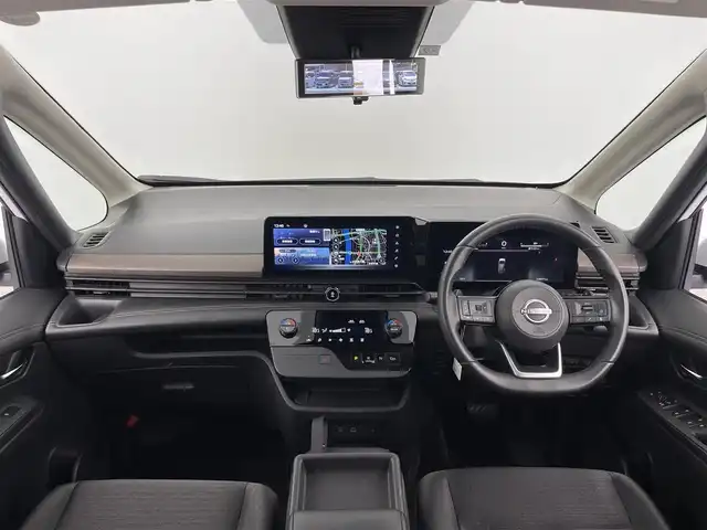 日産 セレナ ハイウェイスター V 大分県 2023(令5)年 4.4万km プリズムホワイト レンタアップ/インテリジェント エマージェンシーブレーキ /インテリジェント FCW（前方衝突予測警報）/衝突回避ステアリングアシスト/インテリジェント LI（車線逸脱防止支援システム）/＋LDW（車線逸脱警報）/インテリジェント BSI（後側方衝突防止支援システム）/＋BSW（後側方車両検知警報）/RCTA（後退時車両検知警報）/インテリジェント DA（ふらつき警報）/踏み間違い衝突防止アシスト/標識検知機能/プロパイロット/インテリジェント アラウンドビューモニター/（移動物 検知機能付）/インテリジェント ルームミラー /Nissan12.3型Connectナビゲーションシステム/・フルセグTV、BT対応、USB、HDMI/・Apple CarPlay・Android Auto/・AM/FMラジオ、NissanConnect サービス対応/ステアリングスイッチ/パドルシフト/両側パワースライドドア/ETC/置くだけ充電/社外フロアマット/オートライト/LEDヘッドライト/LEDフォグ/純正16インチアルミホイール