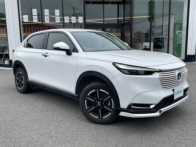 ホンダ ヴェゼル G 兵庫県 2023(令5)年 4.1万km プラチナホワイトパール 純正９インチナビ/・BT/・CD/DVD/・フルセグ/衝突軽減/バックカメラ/前後コーナーセンサー/クリアランスソナー/クルーズコントロール/路外逸脱抑制/踏み間違い衝突防止/ダウンヒルアシスト/電動パーキングブレーキ/オートホールド/電格ミラー/前後ドラレコ/純正フロアマット
