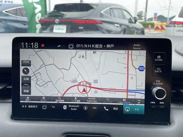 ホンダ ヴェゼル G 兵庫県 2023(令5)年 4.1万km プラチナホワイトパール 純正９インチナビ/・BT/・CD/DVD/・フルセグ/衝突軽減/バックカメラ/前後コーナーセンサー/クリアランスソナー/クルーズコントロール/路外逸脱抑制/踏み間違い衝突防止/ダウンヒルアシスト/電動パーキングブレーキ/オートホールド/電格ミラー/前後ドラレコ/純正フロアマット