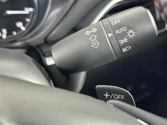 マツダ ＣＸ－５ XD ブラックトーンエディション 佐賀県 2022(令4)年 2.2万km ソウルレッドクリスタルM 全周囲カメラ　/レーダークルーズコントロール　/前席シートヒーター　/テアリングヒーター　/純正ＤＶＤ／ＣＤプレイヤー　/パワーバックドア　/パドルシフト　/ＭＴモード付きＡＴ/Bluetoothオーディオ/純正ナビ/SKYACTIV/Mi-DRIVE/クルージング＆トラフィックサポート/純正アルミホイール(19インチ)/前後コーナーセンサー/横滑り防止装置/盗難防止装置/レーンキープアシスト/エアバッグ/プッシュスタート/スマートキー