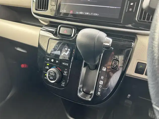 ダイハツ ムーヴ キャンバス G ブラックインテリア リミテッド SAⅢ 愛媛県 2019(令1)年 5.1万km スムースグレーマイカメタリック/ブラックマイカメタリック 2トーン 純正８インチ大画面ナビ/・CD/DVD/・Bluetooth/フルセグＴＶ/アラウンドビューモニター/USB入力端子/両側パワースライドドア/純正フロアマット/エンジンスタートボタン/衝突軽減ブレーキ/オートライト/オートマチックハイビーム/歩行者感知/標識認識システム/ＬＥＤヘッドライト/スマートキー/プッシュスタート