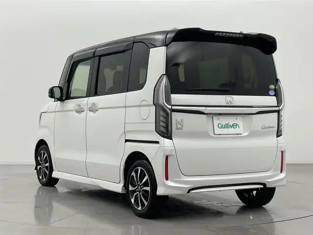 ホンダ Ｎ ＢＯＸ G L ホンダセンシング 熊本県 2019(令1)年 5.7万km 白Ⅱ 禁煙車　/純正ナビVXM-194VFi（ＣＤ・ＤＶＤ・フルセグ・ＢＴ・ＳＤ・ＵＳＢ）/バックカメラ　/ビルトインＥＴＣ　/純正前方ドライブレコーダー　/後ろのみコーナーセンサー　/両側パワースライドドア　/ホンダセンシング/・・車線逸脱警報/・レーンキープアシスト/・レーダークルーズコントロール/・衝突軽減ブレーキ/横滑り防止/純正１４インチAW/オートライト/LEDヘッドライト/スマートキー/プッシュスタート/スペアキー1本/保証書/取扱説明書