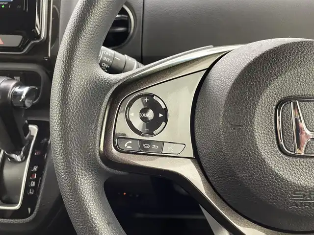 ホンダ Ｎ ＢＯＸ G L ホンダセンシング 熊本県 2019(令1)年 5.7万km 白Ⅱ 禁煙車　/純正ナビVXM-194VFi（ＣＤ・ＤＶＤ・フルセグ・ＢＴ・ＳＤ・ＵＳＢ）/バックカメラ　/ビルトインＥＴＣ　/純正前方ドライブレコーダー　/後ろのみコーナーセンサー　/両側パワースライドドア　/ホンダセンシング/・・車線逸脱警報/・レーンキープアシスト/・レーダークルーズコントロール/・衝突軽減ブレーキ/横滑り防止/純正１４インチAW/オートライト/LEDヘッドライト/スマートキー/プッシュスタート/スペアキー1本/保証書/取扱説明書