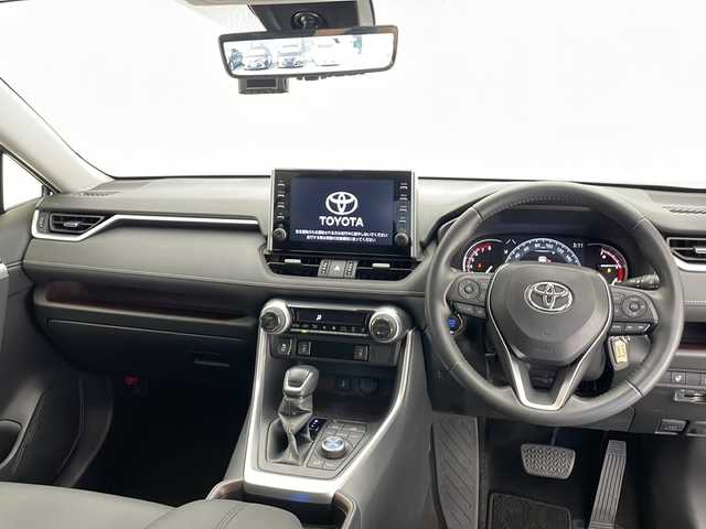 トヨタ ＲＡＶ４ G Zパッケージ 長野県 2021(令3)年 1.4万km アティチュードブラックマイカ 4WD/純正ディスプレイオーディオ&USB&BT/トヨタセーフティセンス/アダプティブクルーズコントロール/レーントレーシングアシスト/プリクラッシュセーフティ/ブラインドスポットモニター/リアクロストラフィックアラート/クリアランスソナー/パーキングサポートブレーキ/ロードサインアシスト/オートマチックハイビーム/ダウンヒルアシストコントロール/社外前後ドライブレコーダー/デジタルインナーミラー/パワーバックドア/合皮シート/前席シートヒーター/運転席パワーシート/ステアリングスイッチ/ステアリングヒーター/全方位カメラ/ビルトインETC/LEDヘッドライト/オートライト/フロントフォグランプ/電動格納ミラー/ウィンカーミラー/電動ホールド/オートホールド/純正19インチAW装着/純正フロアマット/純正ドアバイザー/プッシュスタート/スマートキー