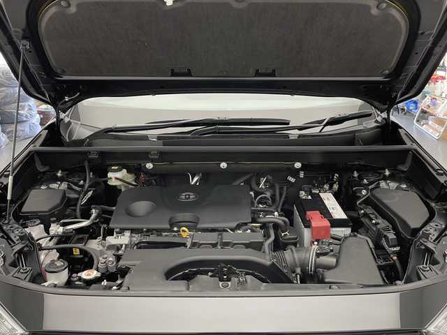 トヨタ ＲＡＶ４ G Zパッケージ 長野県 2021(令3)年 1.4万km アティチュードブラックマイカ 4WD/純正ディスプレイオーディオ&USB&BT/トヨタセーフティセンス/アダプティブクルーズコントロール/レーントレーシングアシスト/プリクラッシュセーフティ/ブラインドスポットモニター/リアクロストラフィックアラート/クリアランスソナー/パーキングサポートブレーキ/ロードサインアシスト/オートマチックハイビーム/ダウンヒルアシストコントロール/社外前後ドライブレコーダー/デジタルインナーミラー/パワーバックドア/合皮シート/前席シートヒーター/運転席パワーシート/ステアリングスイッチ/ステアリングヒーター/全方位カメラ/ビルトインETC/LEDヘッドライト/オートライト/フロントフォグランプ/電動格納ミラー/ウィンカーミラー/電動ホールド/オートホールド/純正19インチAW装着/純正フロアマット/純正ドアバイザー/プッシュスタート/スマートキー