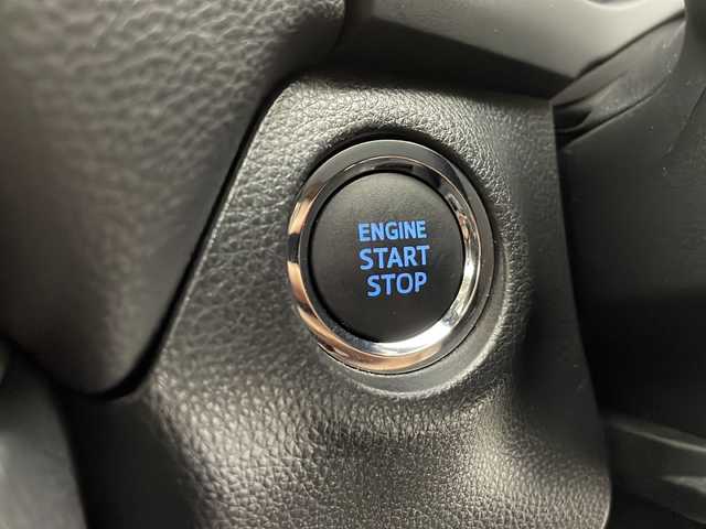 トヨタ ＲＡＶ４ G Zパッケージ 長野県 2021(令3)年 1.4万km アティチュードブラックマイカ 4WD/純正ディスプレイオーディオ&USB&BT/トヨタセーフティセンス/アダプティブクルーズコントロール/レーントレーシングアシスト/プリクラッシュセーフティ/ブラインドスポットモニター/リアクロストラフィックアラート/クリアランスソナー/パーキングサポートブレーキ/ロードサインアシスト/オートマチックハイビーム/ダウンヒルアシストコントロール/社外前後ドライブレコーダー/デジタルインナーミラー/パワーバックドア/合皮シート/前席シートヒーター/運転席パワーシート/ステアリングスイッチ/ステアリングヒーター/全方位カメラ/ビルトインETC/LEDヘッドライト/オートライト/フロントフォグランプ/電動格納ミラー/ウィンカーミラー/電動ホールド/オートホールド/純正19インチAW装着/純正フロアマット/純正ドアバイザー/プッシュスタート/スマートキー