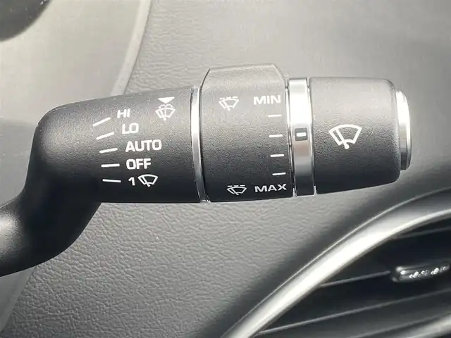 ジャガー ＸＥ XE ピュア 福岡県 2019(令1)年 1.1万km ユーロンホワイト SR/MERIDIANサウンド/アクティブセーフティパック/ブラインドスポット/レーンキープ/純正19インチアルミ/純正ナビ/AppleCarPlay/CD/DVD/TV/Bカメラ/ドラレコ/ETC/シートヒーター/メモリーシート/スマートキー/HIDヘッドライト/パワーテールゲート