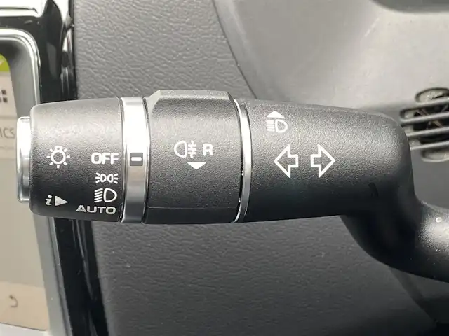 ジャガー ＸＥ XE ピュア 福岡県 2019(令1)年 1.1万km ユーロンホワイト SR/MERIDIANサウンド/アクティブセーフティパック/ブラインドスポット/レーンキープ/純正19インチアルミ/純正ナビ/AppleCarPlay/CD/DVD/TV/Bカメラ/ドラレコ/ETC/シートヒーター/メモリーシート/スマートキー/HIDヘッドライト/パワーテールゲート