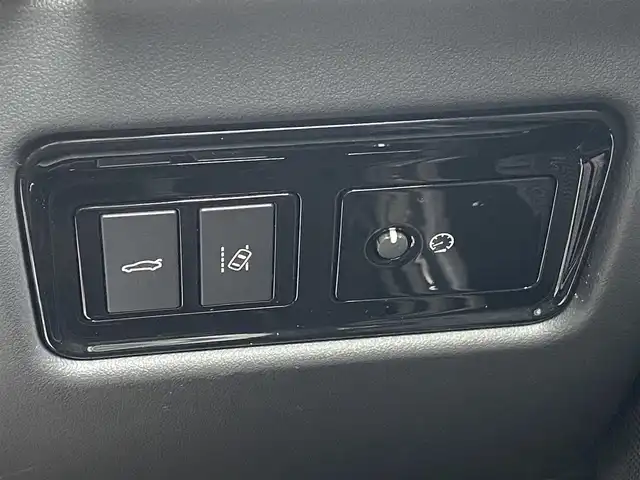 ジャガー ＸＥ XE ピュア 福岡県 2019(令1)年 1.1万km ユーロンホワイト SR/MERIDIANサウンド/アクティブセーフティパック/ブラインドスポット/レーンキープ/純正19インチアルミ/純正ナビ/AppleCarPlay/CD/DVD/TV/Bカメラ/ドラレコ/ETC/シートヒーター/メモリーシート/スマートキー/HIDヘッドライト/パワーテールゲート