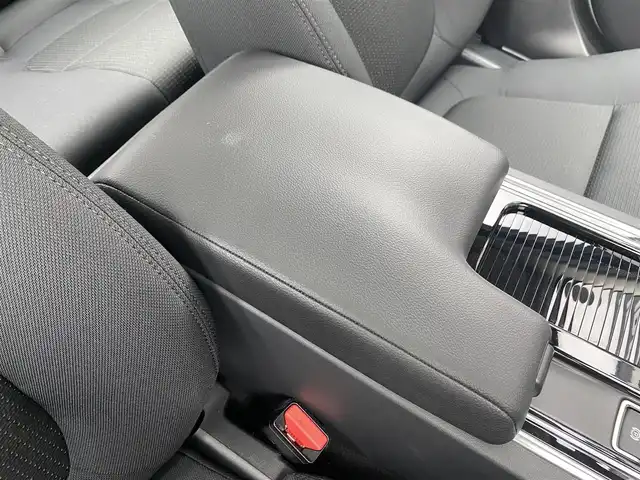 ジャガー ＸＥ XE ピュア 福岡県 2019(令1)年 1.1万km ユーロンホワイト SR/MERIDIANサウンド/アクティブセーフティパック/ブラインドスポット/レーンキープ/純正19インチアルミ/純正ナビ/AppleCarPlay/CD/DVD/TV/Bカメラ/ドラレコ/ETC/シートヒーター/メモリーシート/スマートキー/HIDヘッドライト/パワーテールゲート