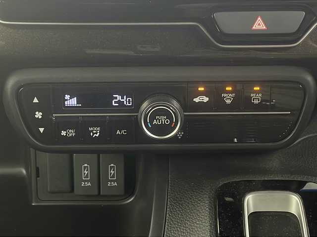 ホンダ Ｎ ＢＯＸ カスタム G L ホンダセンシング 埼玉県 2018(平30)年 5.2万km クリスタルブラックパール 社外SDナビ/（フルTV/BT/CD/DVD/SD/AM/FM）/ホンダセンシング/・衝突軽減ブレーキ/・後方誤発進抑制機能/・路外逸脱抑制機能/・アダプティブクルーズコントロール/両側パワースライドドア/純正ドラレコ/ビルトインETC/純正アルミホイール/保証書/取扱説明書/スペアキー1本