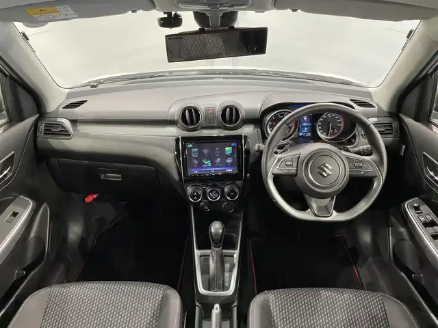 スズキ スイフト HYBRID RS 愛知県 2019(平31)年 1.3万km ピュアホワイトP 純正８インチＳＤナビ/（Bluetooth/フルセグTV/SD/CD・DVD再生）　/衝突軽減ブレーキ　/シートヒーター　/ビルトインＥＴＣ　/ドライブレコーダー　/ＬＥＤヘッドライト　/レーンアシスト/パドルシフト　/フォグランプ　/純正フロアマット/純正１６インチアルミ