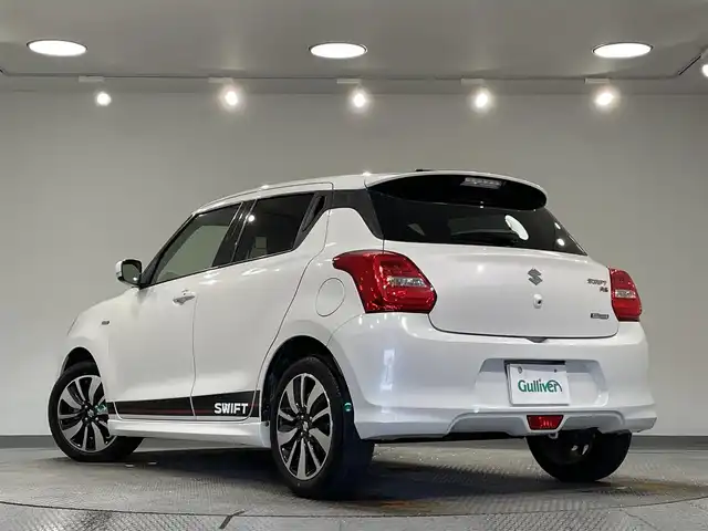 スズキ スイフト HYBRID RS 愛知県 2019(平31)年 1.3万km ピュアホワイトP 純正８インチＳＤナビ/（Bluetooth/フルセグTV/SD/CD・DVD再生）　/衝突軽減ブレーキ　/シートヒーター　/ビルトインＥＴＣ　/ドライブレコーダー　/ＬＥＤヘッドライト　/レーンアシスト/パドルシフト　/フォグランプ　/純正フロアマット/純正１６インチアルミ