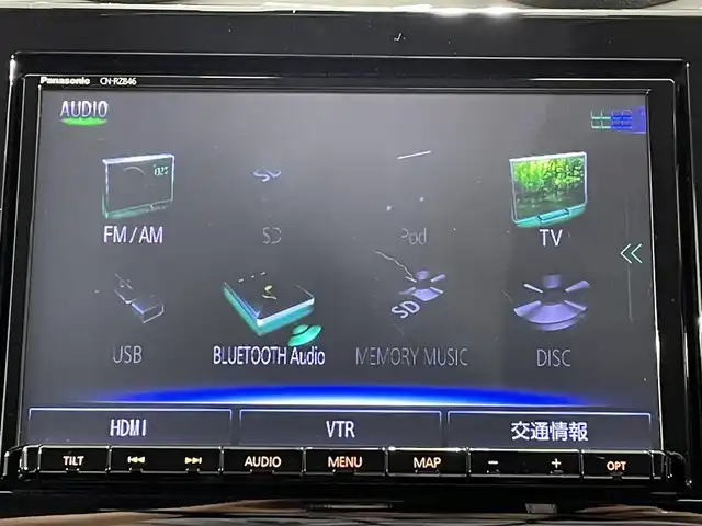 スズキ スイフト HYBRID RS 愛知県 2019(平31)年 1.3万km ピュアホワイトP 純正８インチＳＤナビ/（Bluetooth/フルセグTV/SD/CD・DVD再生）　/衝突軽減ブレーキ　/シートヒーター　/ビルトインＥＴＣ　/ドライブレコーダー　/ＬＥＤヘッドライト　/レーンアシスト/パドルシフト　/フォグランプ　/純正フロアマット/純正１６インチアルミ