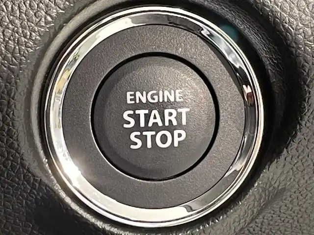 スズキ スイフト HYBRID RS 愛知県 2019(平31)年 1.3万km ピュアホワイトP 純正８インチＳＤナビ/（Bluetooth/フルセグTV/SD/CD・DVD再生）　/衝突軽減ブレーキ　/シートヒーター　/ビルトインＥＴＣ　/ドライブレコーダー　/ＬＥＤヘッドライト　/レーンアシスト/パドルシフト　/フォグランプ　/純正フロアマット/純正１６インチアルミ