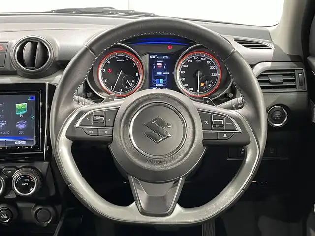 スズキ スイフト HYBRID RS 愛知県 2019(平31)年 1.3万km ピュアホワイトP 純正８インチＳＤナビ/（Bluetooth/フルセグTV/SD/CD・DVD再生）　/衝突軽減ブレーキ　/シートヒーター　/ビルトインＥＴＣ　/ドライブレコーダー　/ＬＥＤヘッドライト　/レーンアシスト/パドルシフト　/フォグランプ　/純正フロアマット/純正１６インチアルミ