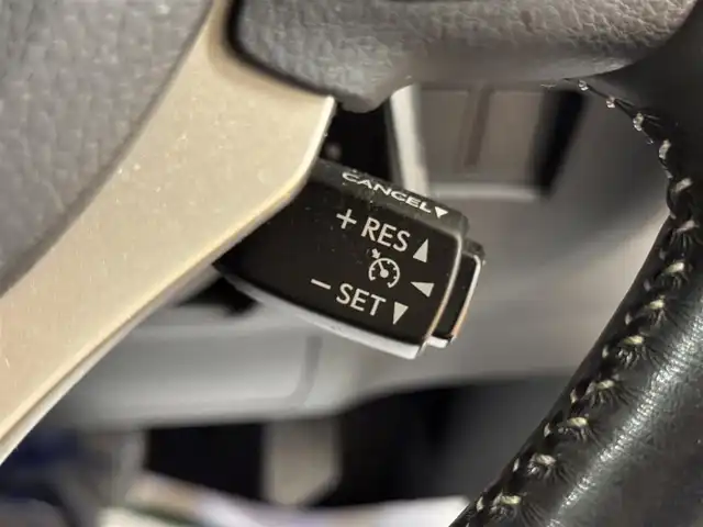 レクサス ＮＸ 300h Iパッケージ 群馬県 2016(平28)年 4.6万km ソニッククォーツ パノラマルーフ/三眼LEDオートライト/純正SDナビ/　　CD/DVD/BT/フルセグ/MSV/USB/AUX/バック・サイドカメラ/パワーバックドア/クルーズコントロール/レザーシート/前席シートヒーター/前席パワーシート/純正18インチAW/前後ドライブレコーダー/オートブレーキホールド/パドルシフト/ステアリングヒーター/ステアリングスイッチ/オートリトラクタブルミラー/横滑り防止装置/サイド・カーテンエアバッグ/スマートキー/ビルトインETC2.0