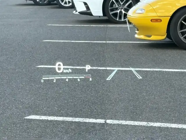 トヨタ カムリ WS ブラックエディション 大分県 2020(令2)年 0.9万km アティチュードブラックマイカ/ダークブルーマイカメタリック 2トーン ・純正ナビ(BT/USB/Miracast)/・バックカメラ/・ヘッドアップディスプレイ/・ブラック２トーンルーフ/・プリクラッシュセーフティ/・コーナーセンサー/・ブラインドスポットモニター/・AC100V/・レーダークルーズコントロール/・ブレーキホールド/・SOSコール/・オートハイビーム/・パドルシフト/・ドライブモード/・レザーシート/・パワーシート/・シートヒーター/・スマートキー/・プッシュスタートボタン/・純正アルミホイール
