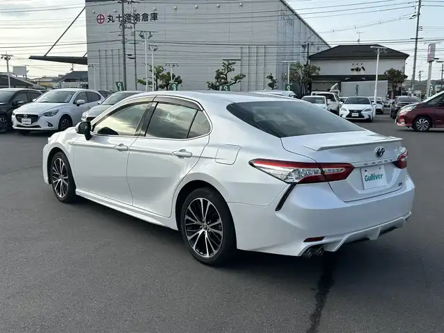 トヨタ カムリ WS 岡山県 2019(令1)年 7.9万km パール 純正ナビ　/(AM.FM.CD.DVD.TV.BT)/衝突軽減ブレーキ/バックカメラ　/パーキングアシスト　/ブレーキホールド　/レーンキープアシスト　/レーダークルーズコントロール　/ドライブレコーダー　/MTモード付AT　/クリアランスソナー　/18インチ純正AW/Bluetooth