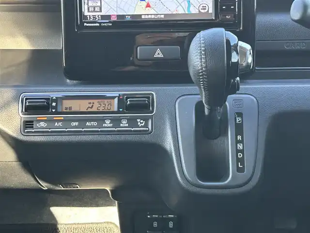 スズキ ワゴンＲ カスタムＺ HYBRID ZX 福島県 2023(令5)年 1.7万km スチールシルバーM 純正ナビゲーション/型番：CN-RZ775W/【CD/DVD/USB/SD/BT/TV】/ドライブレコーダー/ビルトインETC/運転席シートヒーター/デュアルカメラブレーキサポート/アダプティブクルーズコントロール/レーンキープアシスト/アイドリングストップ/LEDオートライト/LEDフォグランプ/純正フロアマット/純正ドアバイザー