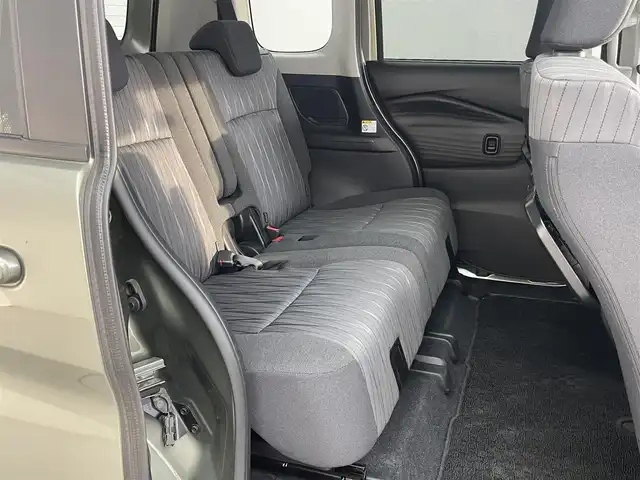 スズキ ソリオ HV MZ 埼玉県 2023(令5)年 0.9万km タフカーキパールメタリック 純正９インチナビ　全周囲カメラ　　両側パワースライドドア　ＨＵＤ　レーダークルーズコントロール　ＬＥＤヘッドライト　プッシュスタート　スマートキー　地デジフルセグ　前後ドライブレコーダー