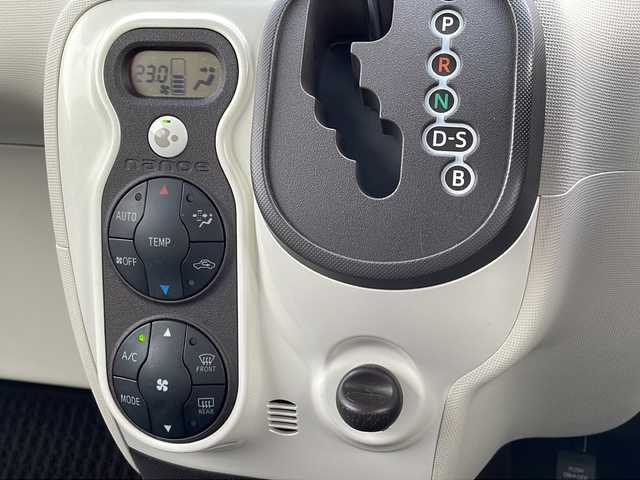 トヨタ スペイド G 青森県 2013(平25)年 9万km ダークブラウンマイカメタリック 4WD/純正HDDナビ・フルセグTV/CD・DVD・Bluetooth・SD/バックカメラ/片側パワースライドドア/運転席シートヒーター/ETC/社外15インチアルミホイール/純正フロアマット/スマートキー/プッシュスタート