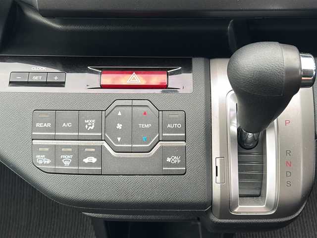 ホンダ ステップワゴン スパーダ S 青森県 2010(平22)年 10.1万km プレミアムホワイトパール 4WD/純正HDDナビ・ワンセグTV/CD・DVD再生/純正フリップダウンモニター/バックカメラ/片側パワースライドドア/パドルシフト/ビルトインETC/社外エンジンスターター/ワイパーデアイサー/HIDライト/フォグランプ/無限エアロ/社外車高調/キーレスキー/スペアキー