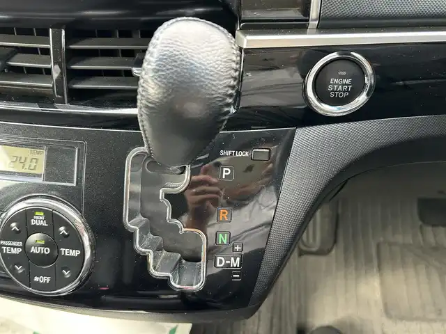 トヨタ エスティマ アエラス レザーパッケージ 兵庫県 2014(平26)年 7.9万km ホワイトパールクリスタルシャイン 純正8インチナビ/純正フリップダウンモニター/(CD/DVD/BT/SD)/フルセグTV/バックカメラ/ETC/両側パワースライドドア/前方ドライブレコーダー/クルーズコントロール/前後コーナーセンサー/HIDヘッドライト/オートライト/フォグランプ/ハーフレザーシート/パワーシート/ステアリングリモコン/スマートキー/スペアキー/電動格納ミラー/純正ドアバイザー/純正フロアマット/純正アルミ18インチ