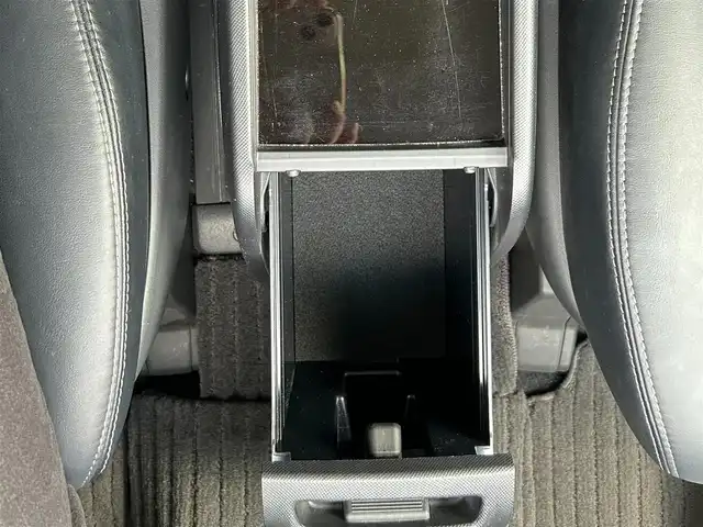 トヨタ エスティマ アエラス レザーパッケージ 兵庫県 2014(平26)年 7.9万km ホワイトパールクリスタルシャイン 純正8インチナビ/純正フリップダウンモニター/(CD/DVD/BT/SD)/フルセグTV/バックカメラ/ETC/両側パワースライドドア/前方ドライブレコーダー/クルーズコントロール/前後コーナーセンサー/HIDヘッドライト/オートライト/フォグランプ/ハーフレザーシート/パワーシート/ステアリングリモコン/スマートキー/スペアキー/電動格納ミラー/純正ドアバイザー/純正フロアマット/純正アルミ18インチ