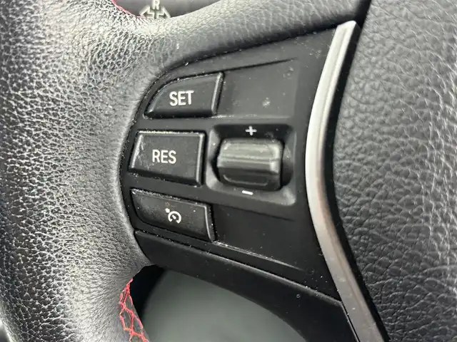 ＢＭＷ ３２０ｄ ツーリング スポーツ 愛知県 2013(平25)年 8.7万km 白 純正マルチメディア/　　・CD/DVD/バックカメラ/アイドリングストップ/MTモード/オートエアコン/パワーシート/　　・運転席/助手席/シートメモリー/純正フロアマット/純正17インチアルミホイール/ルームフレール/衝突軽減システム/横滑り防止機能/レーンキープアシスト/取扱説明書/スマートキー/スペアキー