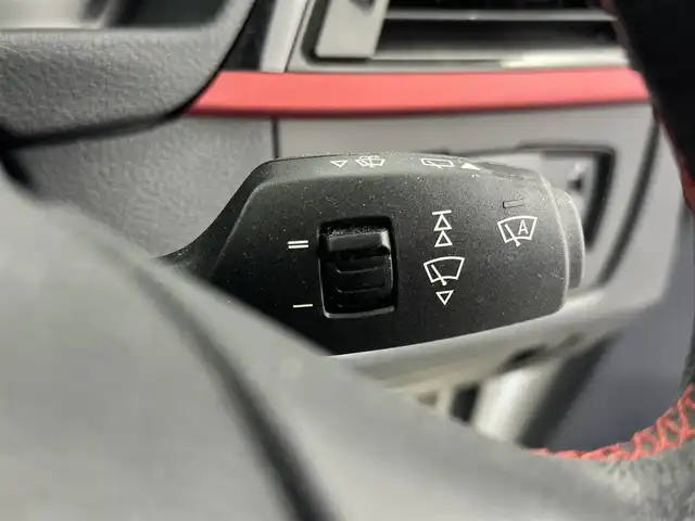ＢＭＷ ３２０ｄ ツーリング スポーツ 愛知県 2013(平25)年 8.7万km 白 純正マルチメディア/　　・CD/DVD/バックカメラ/アイドリングストップ/MTモード/オートエアコン/パワーシート/　　・運転席/助手席/シートメモリー/純正フロアマット/純正17インチアルミホイール/ルームフレール/衝突軽減システム/横滑り防止機能/レーンキープアシスト/取扱説明書/スマートキー/スペアキー