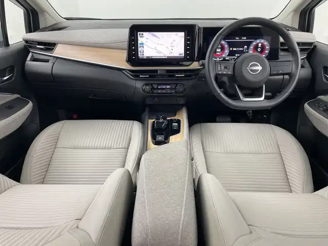 日産 オーラ G FOUR レザーエディション 道央・札幌 2022(令4)年 1万km ブリリアントシルバー ・4WD/・禁煙車/・純正ナビ&CD&DVD&SD&MSV&BT&TV/・アラウンドビューモニター/・エマージェンシーブレーキ/・レーンキープアシスト/・ブラインドスポットモニター/・コーナーセンサー/・前席シートヒーター/・レザーシート/・ステアリングヒーター/・デジタルインナーミラー/・前後ドライブレコーダー/・ビルトインETC/・純正フロアマット/・ドアバイザー/・オートミラー/・LEDヘッドライト/・LEDフォグランプ/・オートハイビーム/・オートライト